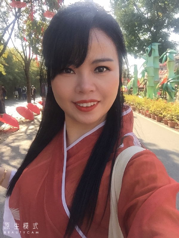 妮妮的第一张照片--武汉残疾人相亲网