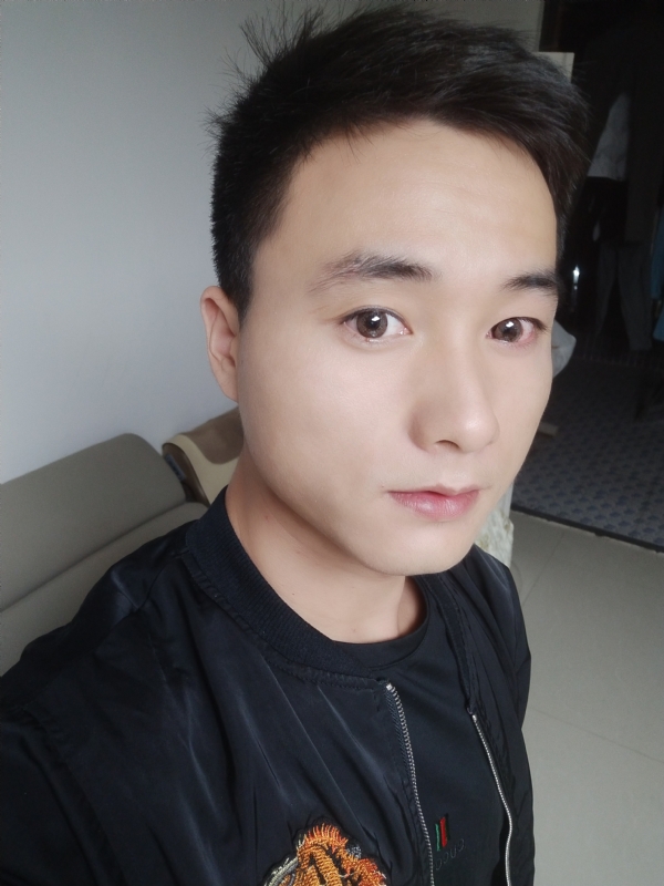 何凡的第三张照片--武汉残疾人相亲网